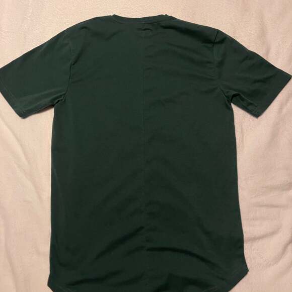 Killion Men’s Tee with curved hem Size Small - Picture 4 of 5